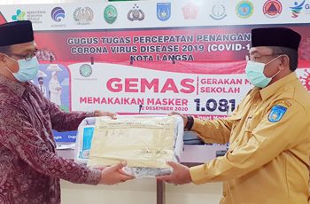 Kasatpol PP dan WH Aceh Serahkan Logistik GEMAS Ke Sekdako Langsa