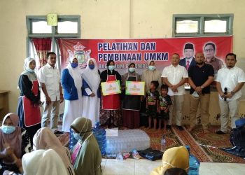 Kadin Aceh Besar Berikan Stimulus Sebagai Dukungan UMKM