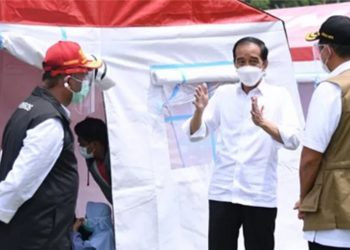 Presiden Kunjungi Posko Pengungsian Mamuju dan Pastikan Bantuan bagi Warga Terdampak Gempa