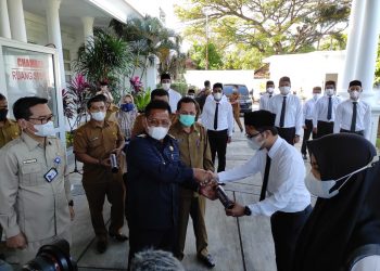 Wali Kota Serahkan SK untuk 188 CPNS Formasi 2019