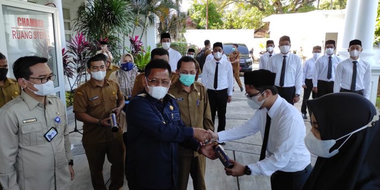 Wali Kota Serahkan SK untuk 188 CPNS Formasi 2019