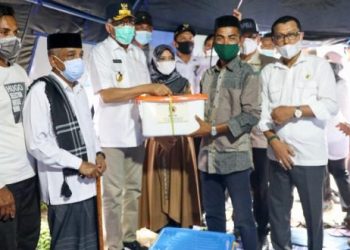Gubernur Upayakan Rumah Bantuan untuk Korban Tanah Bergerak di Lamkleng