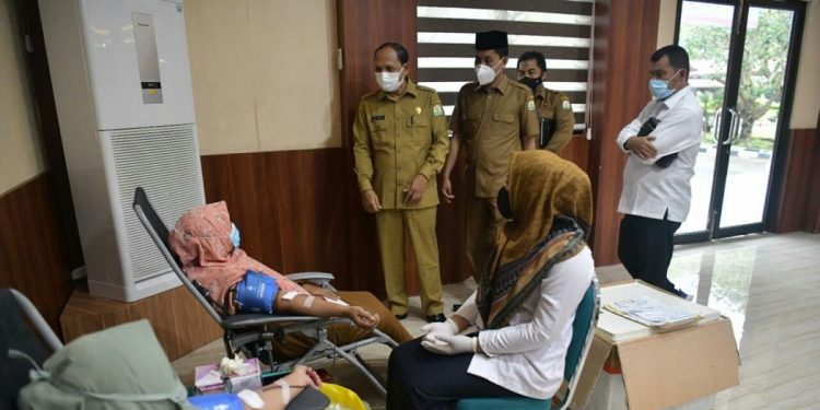 Aksi Donor Darah Rutin ASN Pemerintah Aceh Tahun 2021 Dimulai