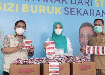 Ketua PKK Aceh Terima Logistik dari Unicef untuk Atasi Gizi Buruk