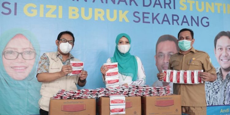 Ketua PKK Aceh Terima Logistik dari Unicef untuk Atasi Gizi Buruk