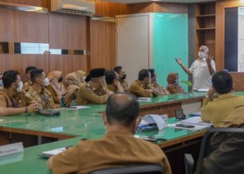 Camat se Aceh Paparkan Buku Kerja di Kantor Gubernur