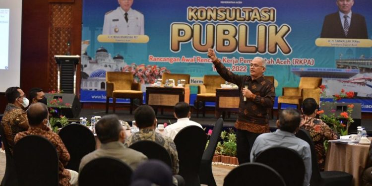 Sekda Aceh Buka Forum Konsultasi Publik Penyusunan Rancangan Awal RKPA 2022
