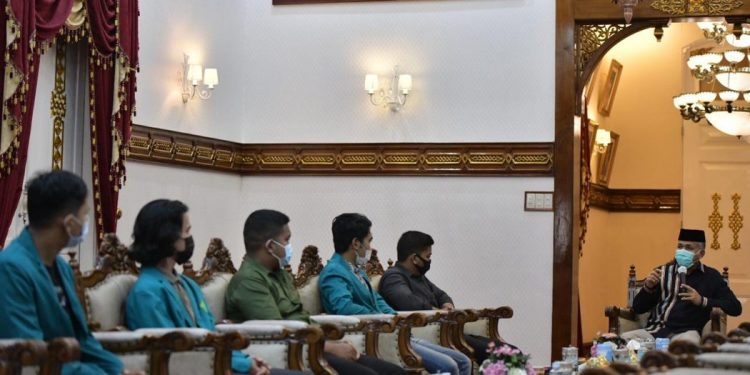 Gubernur Terima Silaturrahmi Pengurus PEMA Unaya