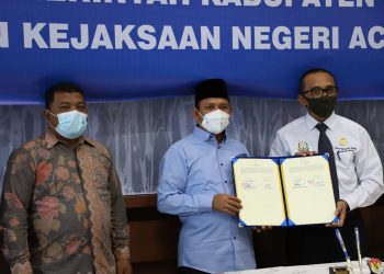 Pemkab dan Kejari Aceh Besar Teken Kerjasama Penanganan Hukum
