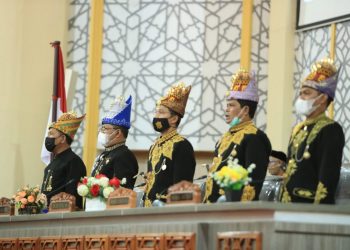 Wali Kota Banda Aceh Paparkan Prestasi ke DPRK Pada Sidang  Paripurnakan HUT Banda Aceh Ke 816