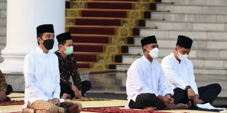 Presiden Joko Widodo Salat Id  Hari Raya Idulfitri 1442 Hijriah di Istana Kepresidenan Bogor
