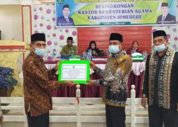 Kepala Kantor Wilayah Kemenag Aceh Berikan Pembinaan untuk ASN Kemenag Simeulue