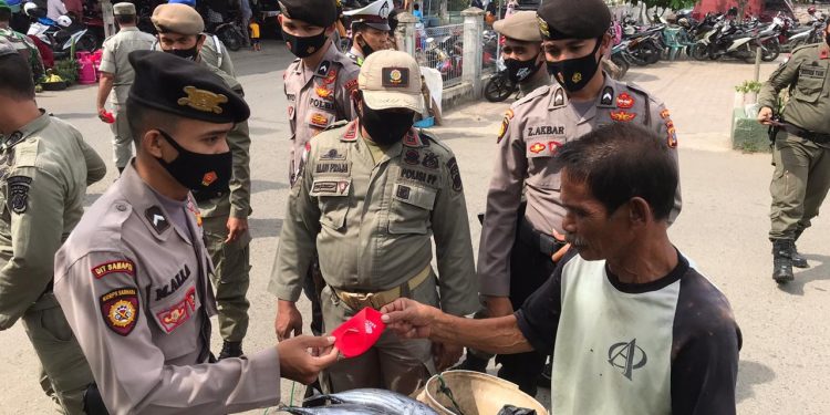 Cegah Penyebaran Covid 19, Tim Gabungan Polri, TNI bersama Satpol PP/WH Aceh  Tingkatkan Pengawasan Prokes