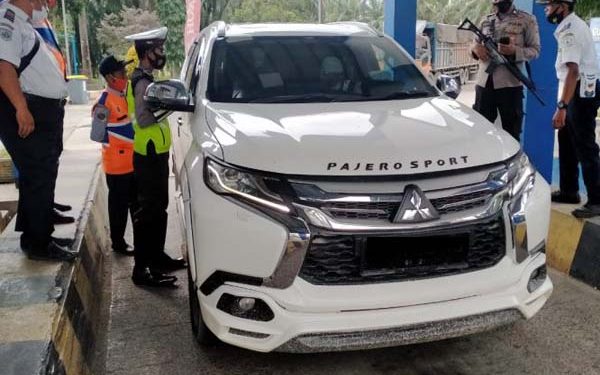 124 unit Kendaraan Disuruh Putar Balik di Pos  Perbatasan  Aceh pada Hari Kedua Diberlakukan Larangan Mudik