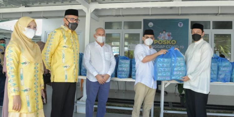 Hari Pertama Lebaran, Gubernur  Kunjungi RS Rujukan Covid-19