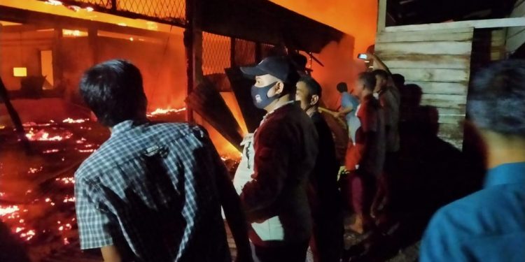 Puluhan Kios Rata Dengan Tanah Setelah Di Lalap Sijago Merah di Kecamatan Tamiang Hulu