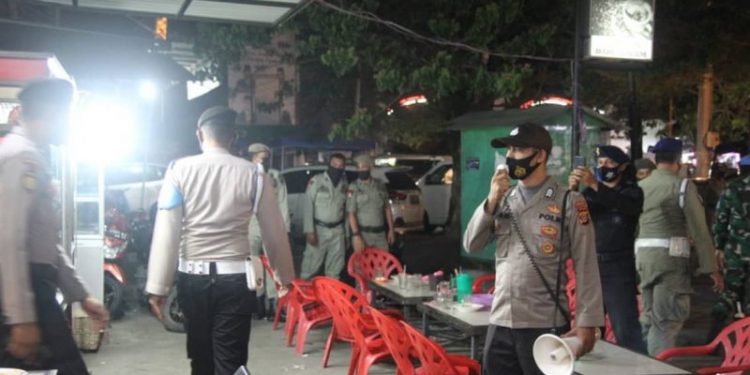 Satgas Covid-19 Tindak Tegas Sejumlah Warung Kopi dan Rumah makan yang masih Buka diatas Jam 23.00 Wib