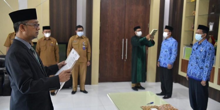 Asisten Administrasi Umum Lantik Lima Pejabat Struktural, di Dua SKPA