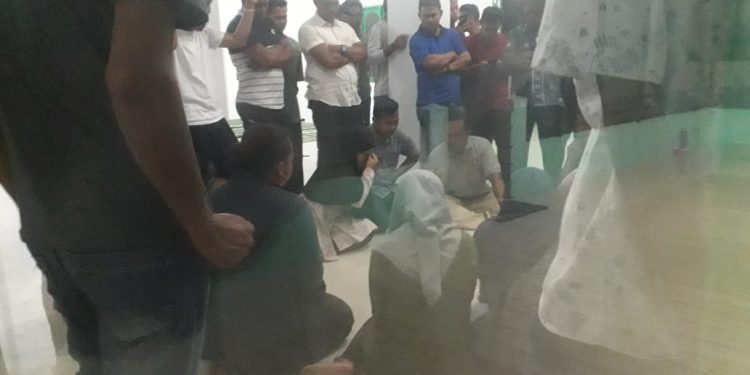 Warga Jantho Grebek Dua Pemuda dan Empat Wanita yang Lagi Kumpul Kebo