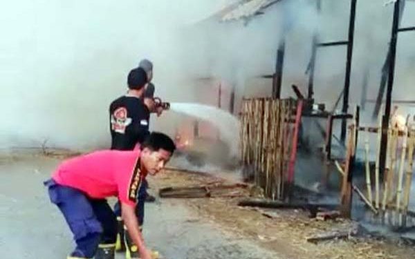 Kebakaran Hanguskan 2 Rumah Warga di Pidie