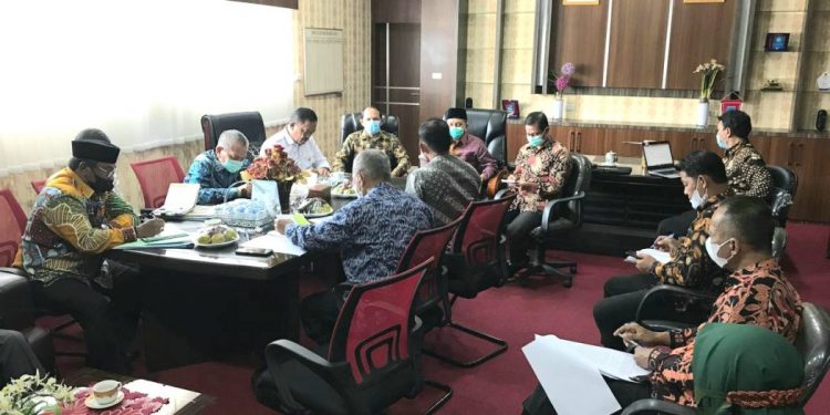 Pejabat Pemerintah Aceh Hadiri Rapat Penyelesaian Aset Pemekaran Wilayah Langsa-Aceh Timur di Langsa