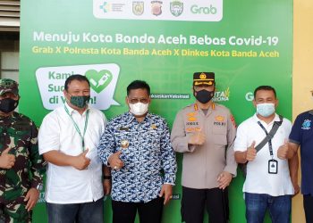 Cegah Corona, Ratusan Driver Grab Aceh Melakukan Vaksin Massal Covid 19