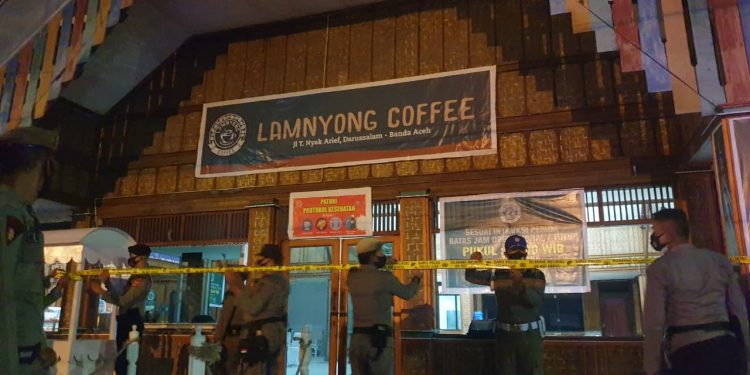 61  Warkop dan Rumah Makan Telah Disegel, Polda Aceh Ajak Pemilik Usaha Bantu Pemerintah Cegah Covid-19