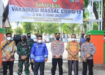 Wali Kota Meninjau  Vaksinasi Covid-19  Warga Kota Banda Aceh