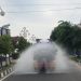 Polres Lhokseumawe Mengerahkan Satu Unit Mobil Water Canon Melakukan Penyemprotan Disinfektan
