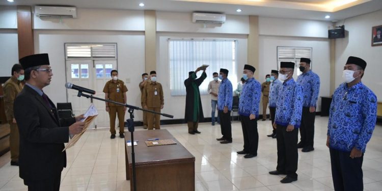 Iskandar AP Melantik Pejabat Eselon III dan IV, di Jajaran Pemerintah Aceh