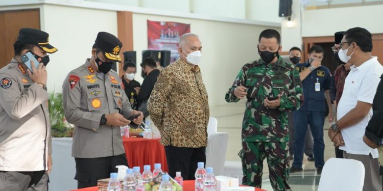 Polri Gelar Vaksinasi Massal Bagi 1 Juta Lebih Warga dalam Rangka Memperingati Hari Ulang Tahun Ke 75 Bhayangkara