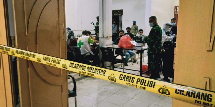 Tak Patuh PPKM, Tim Gabungan Kembali Segel Tiga Warkop di Lhoksemawe
