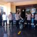 Seorang Peserta Vaksinasi Massal Dalam Hut Bhayangkara Ke- 75 Mendapatkan Doorprize Satu Uni Sepeda Motor