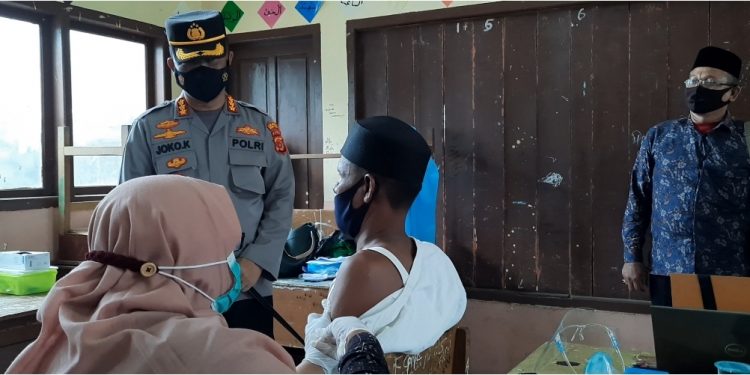 Empat Hari Vaksinasi Massal Covid 19, 1.605 Orang Warga Banda Aceh Telah Divaksin.