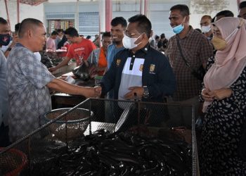 Wali Kota Bersama Pejabat Belanja Di Pasar Al-Mahirah Lamdigin