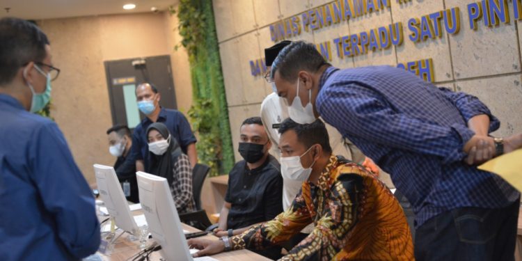 Dewan Perwakilan Rakyat Kota (DPRK) Banda Aceh melakukan kunjungan kerja dan meninjau pelayanan publik di Mal Pelayanan Publik (MPP) Pemerintah Kota Banda Aceh