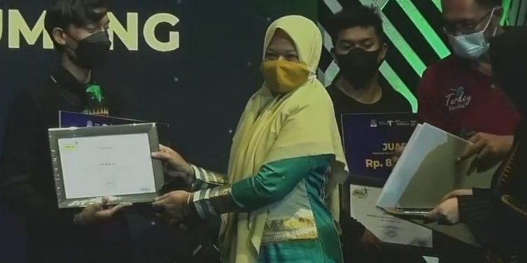 Sanggar Geunta Pusaka Juarai Festival Seudati Kabupaten Bireuen 2021