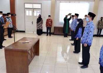 Asisten Administrasi Umum Lantik 5 Pejabat Pengawas di Lembaga Wali Nanggroe