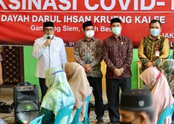 Pemerintah Aceh  Vaksinasi Guru dan Tenaga Kependidikan Dayah Darul Ihsan Krueng Kalee