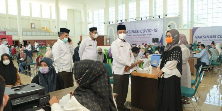 Vaksinasi Massal Pemerintah Aceh Capai 50 Ribu Orang