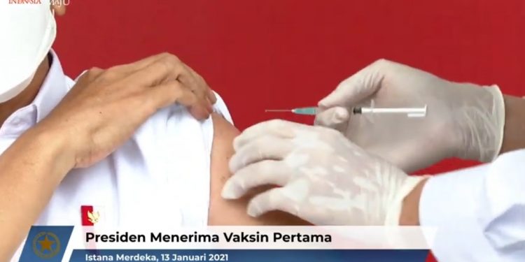 Jokowi Batalkan Vaksin Covid 19 Berbayar