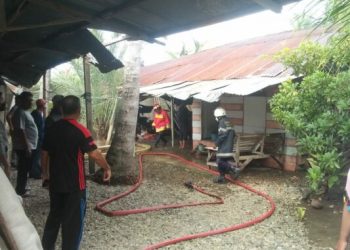 Kebakaran Rumah Gampong Beurawe  Berhasil Dipadamkan oleh DPKP Kota Banda Aceh