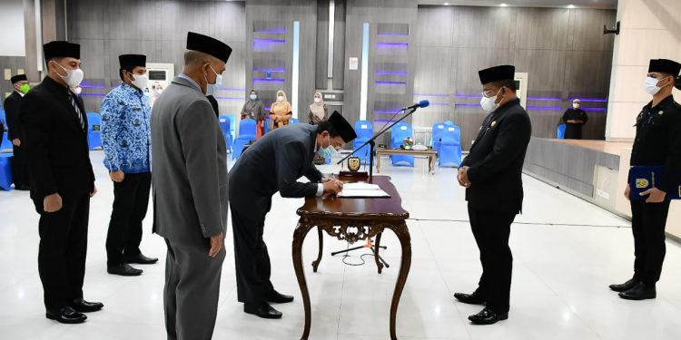 Wali Kota Lantik Enam Pejabat Struktural JPTP