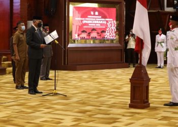 Gubernur Nova Kukuhkan Paskibraka Aceh
