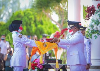 Wali Kota Banda Aceh Irup Penurunan Bendera