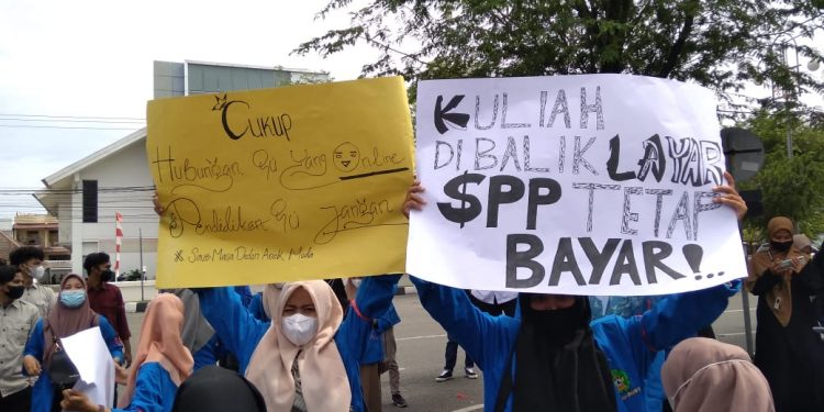 Aksi Mahasiswa UIN Ar-Raniry, Tuntut Normalisasi Kehidupan Rakyat Aceh