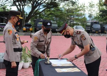 Kapolres Aceh Besar Pimpin Upacara Sertijab Tujuh Perwira