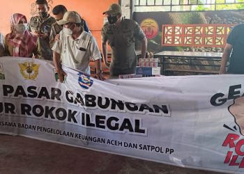 Satpol PP dan WH Aceh Bersama Kanwil Bea Cukai Aceh Sita Ratusan Bungkus Rokok Ilegal