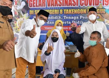 Vaksinasi Ceria di SMAN 8 Takengon, Gak Vaksin Gak Keren Euy…!