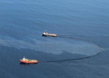 Pertamina Tangani Sebaran Lapisan Minyak di Aceh